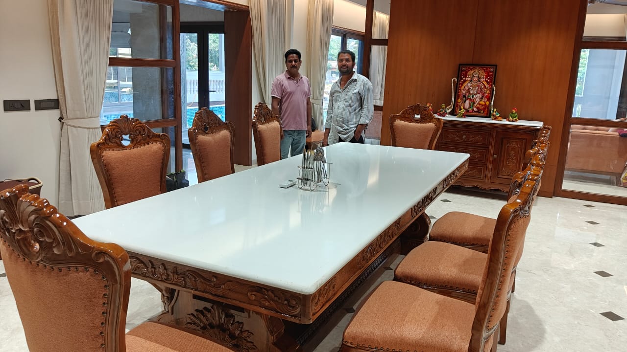 Grand 8-Seater Dining